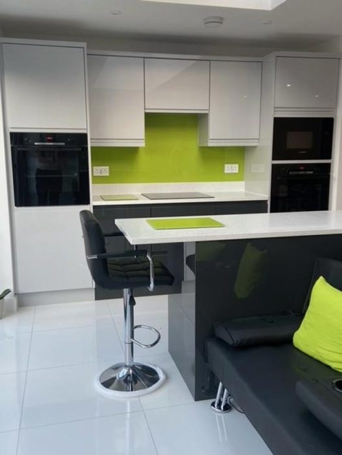 Elliott Kitchens & Bathrooms