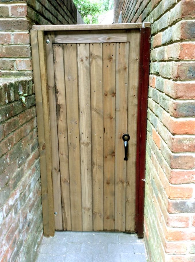 L J Sinclair Fencing